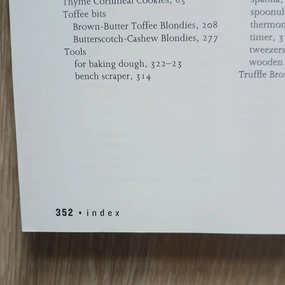 MARTHA STEWART'S COOKIES Cookbook First Edition, Tenth Printing Softcover Fine